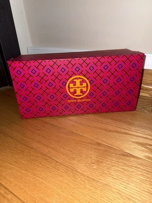 Пустая коробка для обуви Tory Burch 12,25 дюйма x 5,75 дюйма x 4,25 дюйма - Изображение 1 из 4