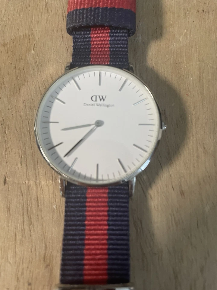 Reloj Hombre Daniel Wellington 40mm con Correa Extra Foto 1 de 4