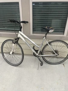 Gary Fisher Tiburon 20” Aluminum Hybrid Road bike - Picture 1 of 4