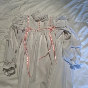 American Girl Dress Like Your Doll Samantha Nightgown GIRLS medium pre owned! - Picture 1 of 6