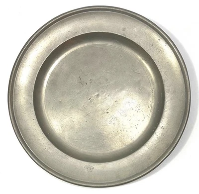 Placa antigua de peltre americano con marca de águila de 8 5/8", Kilbourn, Baltimore, Maryland Foto 1 de 3