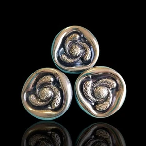 Set Of Large Vintage Silvered Metal Buttons Flower Feather Plumb - Picture 1 of 7