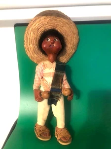 Vintage mexikanische Volkskunst Pappmaché männliche Puppe 12" mit Sombrero & Maracas - Bild 1 von 7