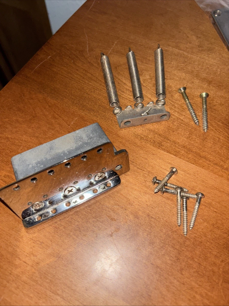 YAMAHA EG112C ヤマハビンテージ /トレモロアーム付 Yamaha EG112C TREMOLO CLAW & SPRINGS Electric Guitar Replacement