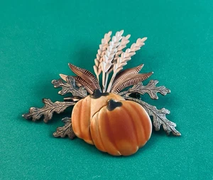Festliche Herbst Kürbis Blätter & Weizen Brosche Anstecknadel Halloween Herbst Erntedank-EUC - Bild 1 von 1
