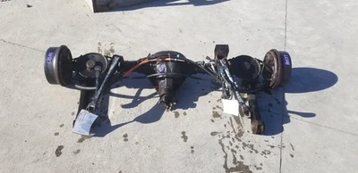 99 JEEP WRANGLER TJ REAR AXLE ASSEMBLY 3.73 RATIO Foto 1 de 4