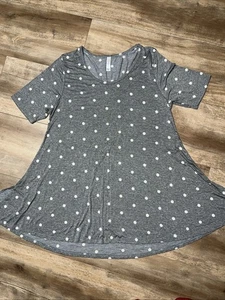 Túnica Lularoe Perfect T Gris Blanco Lunares Mediana 12/18 14 Camisa Columpio Completo❤️ - Imagen 1 de 15