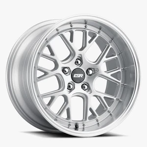 ESR Wheels Rim CS SERIES CS11 18x9.5 5x114.3 ET22 Hyper Silver Machined Lip - Picture 1 of 4