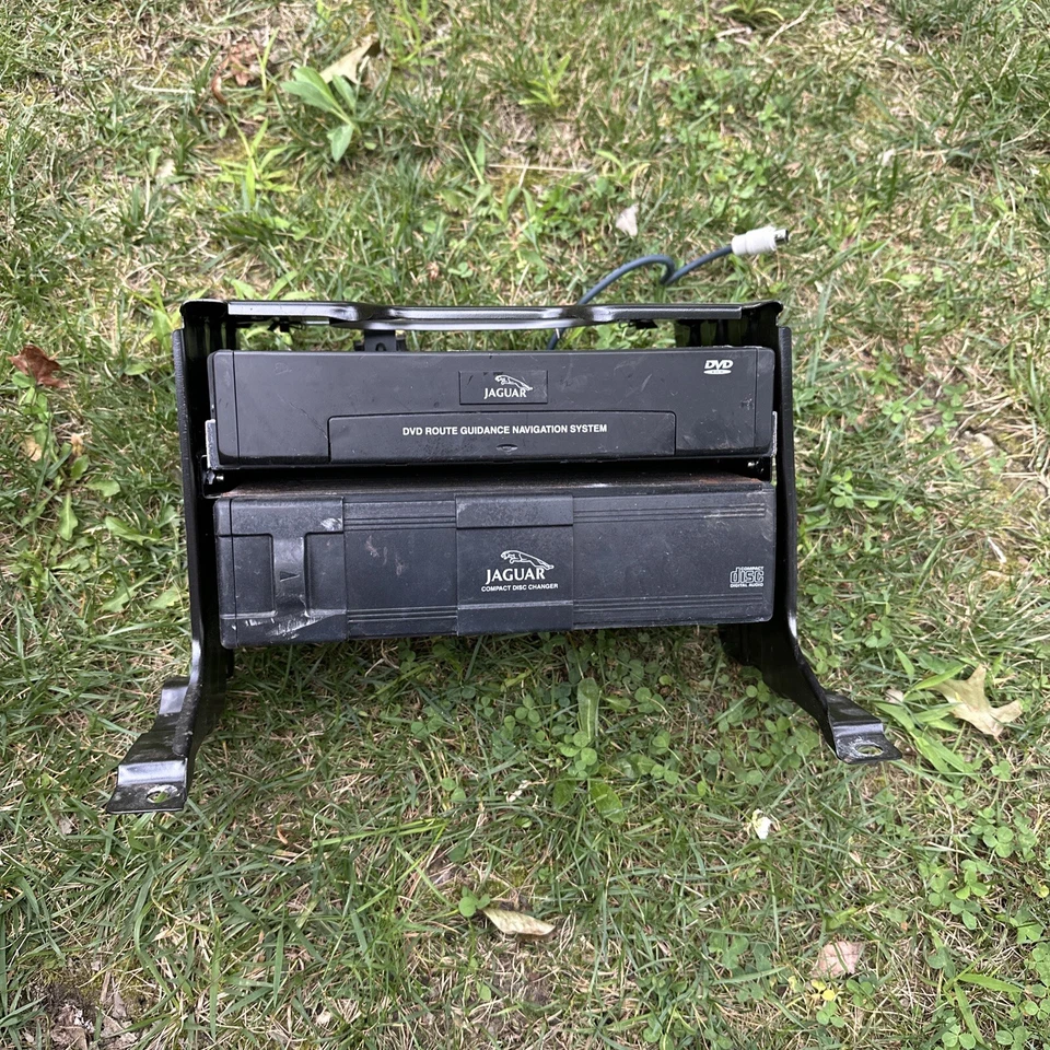LJB2442AB Sistema de navegación OEM original para Jaguar XJ8 2001 Foto 1 de 4