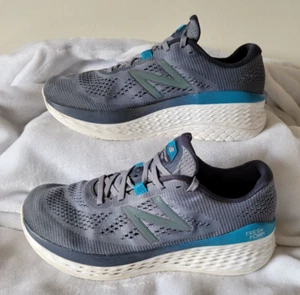 Scarpe da corsa New Balance Fresh Foam More V1 grigie da uomo taglia US 9,5 - Foto 1 di 10