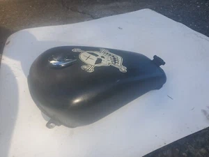 Honda VF750C V45 1982 tanque de gasolina - Imagen 1 de 6