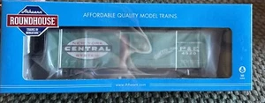 Athearn Roundhouse RTR HO RND14948 50’ Single Door Boxcar NYC/Peoria & Eastern - Picture 1 of 5