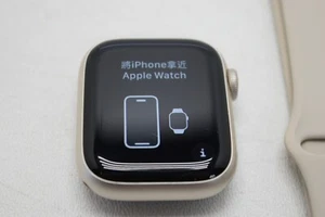 Apple Watch Series 8 GPS - 41mm Starlight Case with Starlight Sport Band - Picture 1 of 8