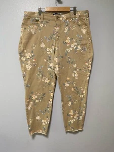 bandolino jeans Womens size 14 Floral Lisbeth Crop Frayed Khaki Light Pants - Picture 1 of 14