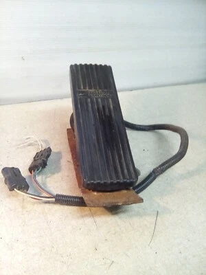 Pedal de acelerador Western Star 2001 Foto 1 de 4