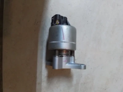 Válvula Original GM 00 01 02 Saturn Serie S SL SC SW EGR 17115371 Foto 1 de 4