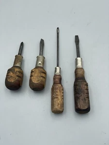 Vintage 4-teiliges Set Mac Tools Schraubendreher mit Holzgriff. 3 Common und 1 Kreuzschlitz - Bild 1 von 4