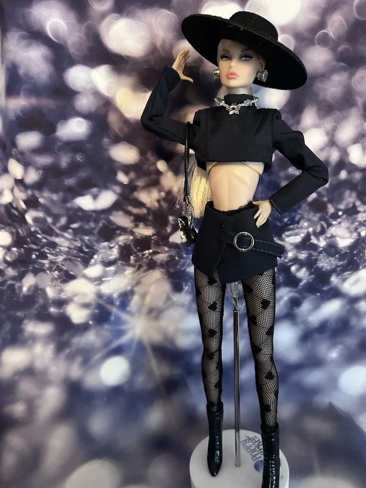 Nuevo Top Negro, Falda Negra, Sombrero, Accesorios, Regalo Gratis 🎁 Foto 1 de 4