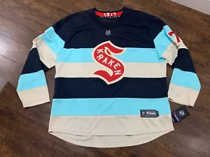 MAGLIA HOCKEY EBERLE SEATTLE KRAKEN 2024 NHL INVERNALE CLASSICA FANATICI BREAKAWAY - Foto 1 di 11