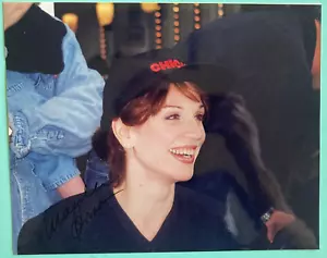 Marilu Henner Signed Photo 8X10” In A Dark Spot Broadway ROXIE HART Chicago 1997 - Picture 1 of 2