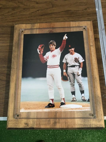 Pete Rose Photo Hit King # 4256 Photo on Wooden Plaque - 14 x11 - Ready to Hang Cover