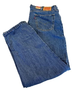 Levi's Men's 550 Relaxed Tapered Denim Jeans Size: W42 X L32 - Picture 1 of 5