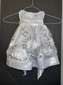 Baby's Kloset Infant S Blanco sin mangas con lentejuelas plateadas Fiesta/Bautismo Vestido EE. UU. - Imagen 1 de 20