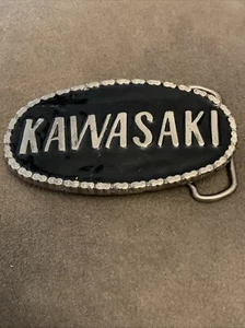KAWASAKI MOTORCYCLES BELT BUCKLE VTG. 1980'S BLACK WITH CHAIN BORDER - Picture 1 of 8
