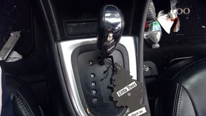 200 2013 Transmission Shift 1600163 - Picture 1 of 12