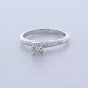 Solitaire Engagement Ring 14K Gold Classic 0.65 CT Round Lab-Grown Diamond D VS1 - Picture 1 of 10
