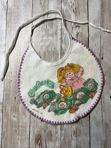 Cabbage Patch Kids BIB CPK Mädchen mit Gießkanne in Cabbage Patch Puppenkleidung - Bild 1 von 5