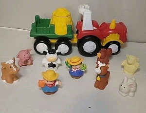 Vintage Fisher Price Tow And Pull Tractor With Assorted Little People Figurines - Picture 1 of 4