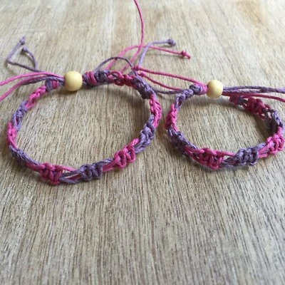 Pulseras SoBe, Mommy and Me, Pulseras Mamá and Daughter, Rosa Púrpura Trenzado Foto 1 de 4