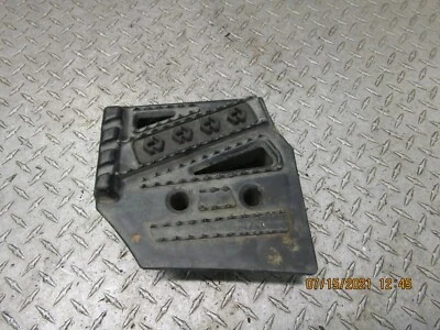 Clavija de pie trasera izquierda Polaris Sportsman 800 447 Foto 1 de 4