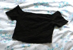 ASOS Black Lace Crop Top T-Shirt Size 8 Short Sleeves Unlined Tank - Picture 1 of 3
