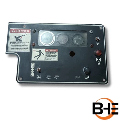 Consola derecha 7099332 superpuesta con medidores (usado) l SkyTrak Foto 1 de 4