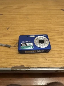 Fujifilm FinePix J12 Digital Camera no charger - Picture 1 of 6
