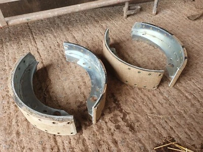 Genuine NOS Bedford TK & MK 330 Brake Shoes Full Axle Set Military Lorry - Image 1 of 4