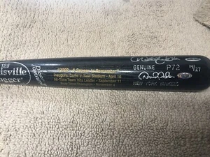 Derek Jeter handsignierter "2009 A Season To Remember" gravierter Schläger LE #14/27 - Bild 1 von 4