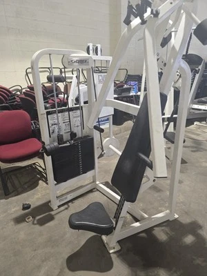 Prensa peitoral Cybex eixo duplo - Imagem 1 de 4