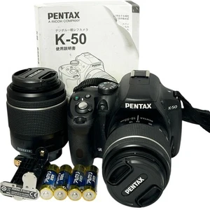 Pentax K K-50 digitale 16,3-MP-Spiegelreflexkamera mit Objektiv 18–55 mm & 50–200 mm, Auslösungen 200 schwarz - Bild 1 von 20