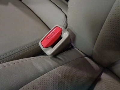 Seat Belt Front Bucket Driver Buckle Fits 06-11 DTS 2038331 Foto 1 de 3