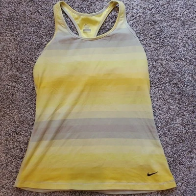 Camiseta sin mangas de entrenamiento Nike Dri-FIT con sujetador grande a rayas amarillas espalda deportiva Foto 1 de 4