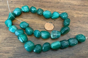 16"  Strand GREEN AGATE Chunks - approx 20mm x 10mm - Picture 1 of 2
