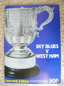 1981 League Cup Semi Final 1st Leg SKY BLUE v WEST HAM UNITED - Picture 1 of 3