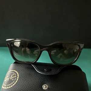 Authentic Ray-Ban RB4159 Sunglasses - Picture 1 of 5