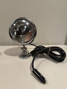VINTAGE UNITY  MODEL S6 SPOTLIGHT W/ ON AND OFF SWITCH/MAGNET & LIGHTER ADAPTER - Picture 1 of 16