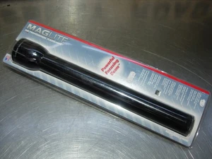 Original MAGLITE 4 Cell D Torch NON LED Brand New In Packaging - Picture 1 of 2
