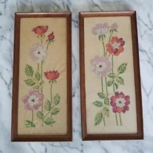 VTG Hand Stitched Needlepoint Set of 2 Picture Flowers Framed Wall Decor Cottage - Picture 1 of 6