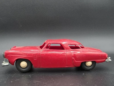 AMT 1952 Studebaker Starlight Friction Dealer Promo 1:25 Scale Plastic Model Car - Image 1 of 4